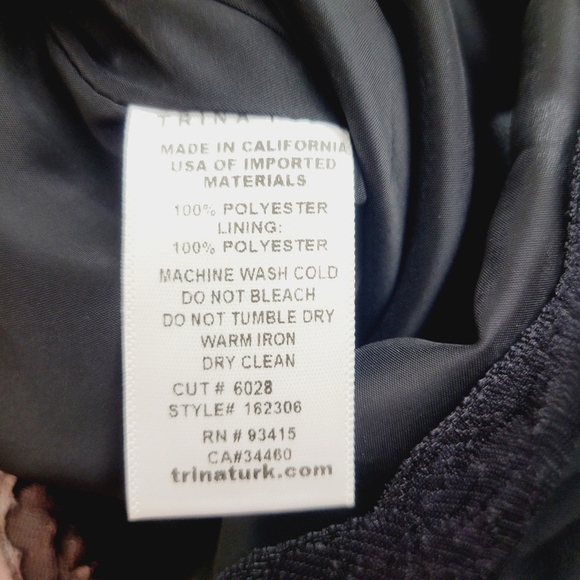 Trina Turk Black Nika Shift Dress Size 6 Sleeveless Crepe Drape Back Minimalist - Picture 9 of 9